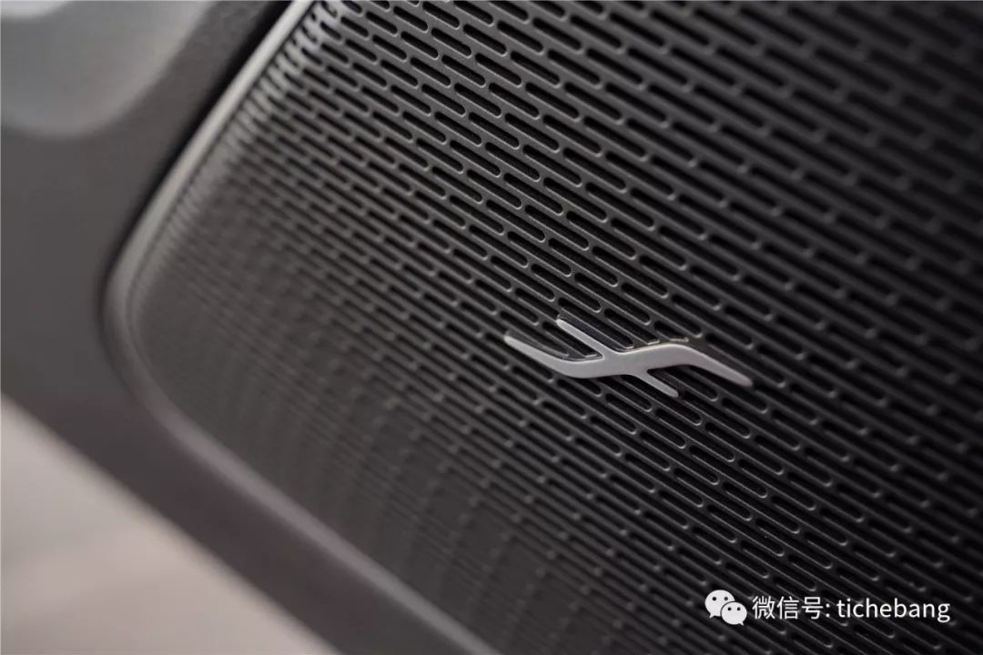 奔驰的驾驶模式选择与驾驶体验_驾驶奔驰体验模式选择什么_驾驶奔驰体验模式选择哪个