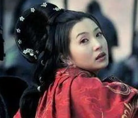 貂蝉与吕布的爱情纠葛_吕布与貂蝉的爱情的句子_吕布和貂蝉的爱情故事