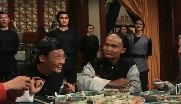 洪金宝的经典动作场面分析_洪金宝谈动作演员_洪金宝的动作