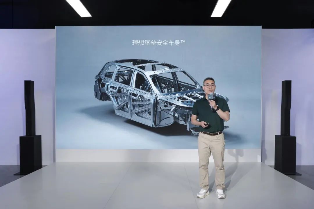 小米智能越野车评测_续航优异的电动SUV：小米汽车的探索_小米纯电动轿车