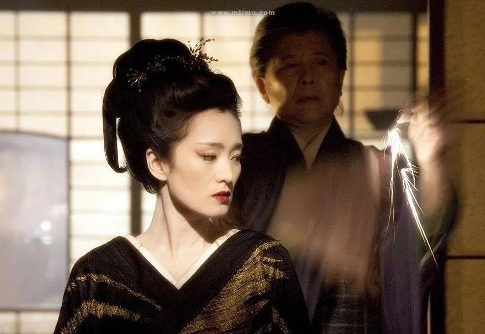 巩俐塑造角色_巩俐的魅力与银幕形象_巩俐影评