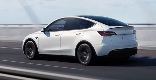 电动汽车modely_modely对比燃油车_新款Model Y的电动驾驶与传统驾驶的对比